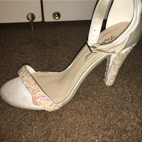 Heels‼️ - Picture 1 of 4